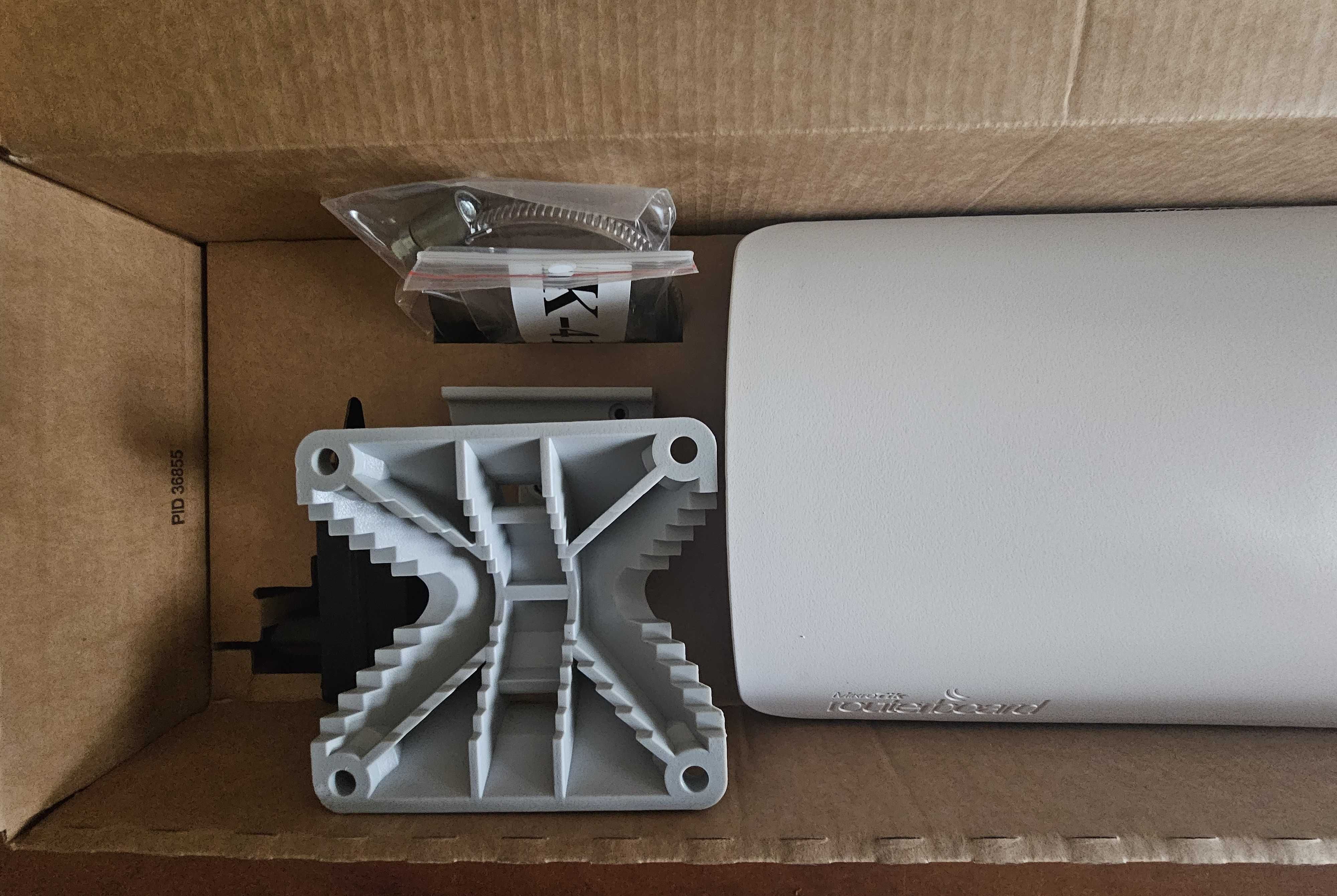 Нова Точка доступу MikroTik mANTBox 15s RB921GS-5HPacD-15S