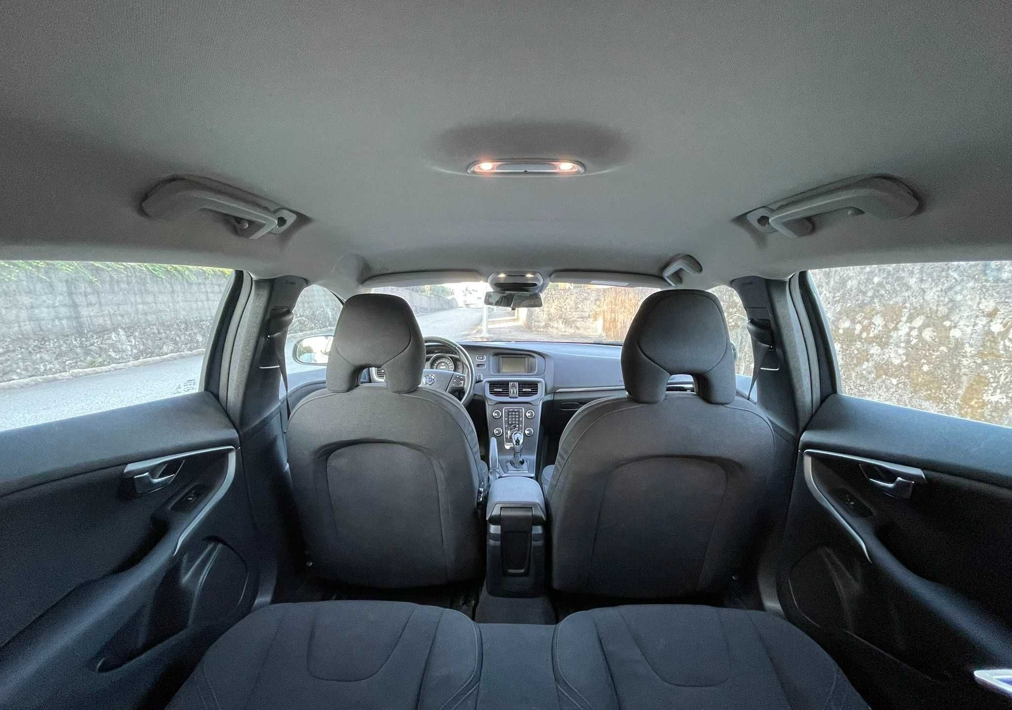 Volvo V40 Cross Country D2 Auto 111100km