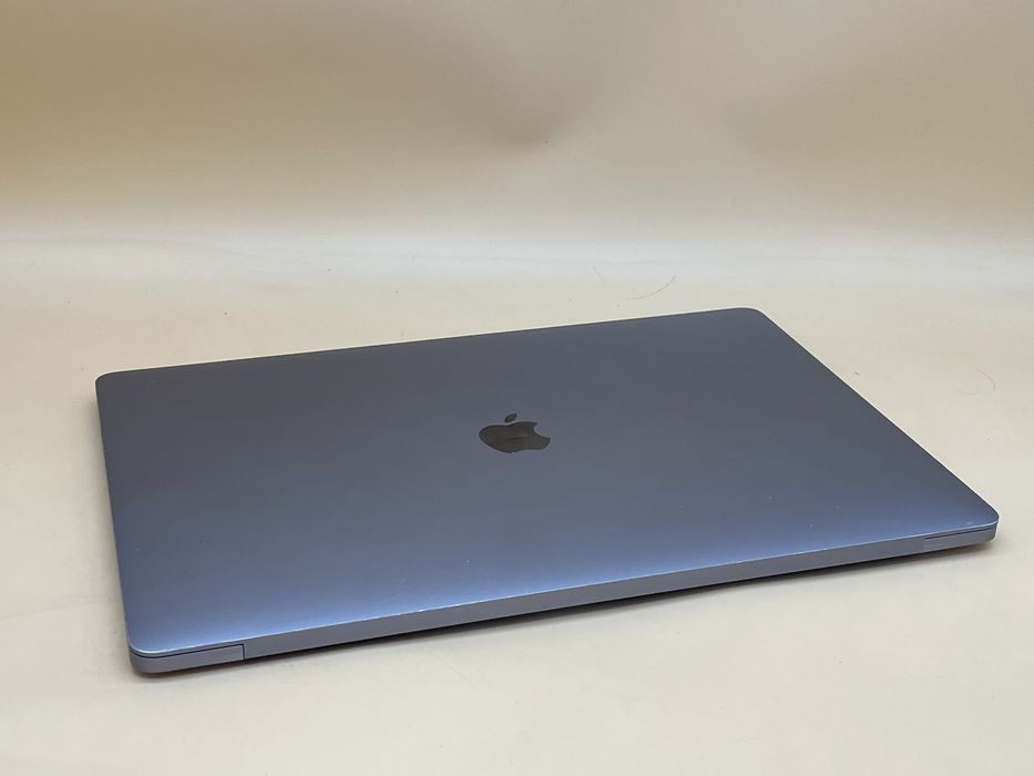Macbook pro 2019 16 дюймів i7 512gb ssd a2141