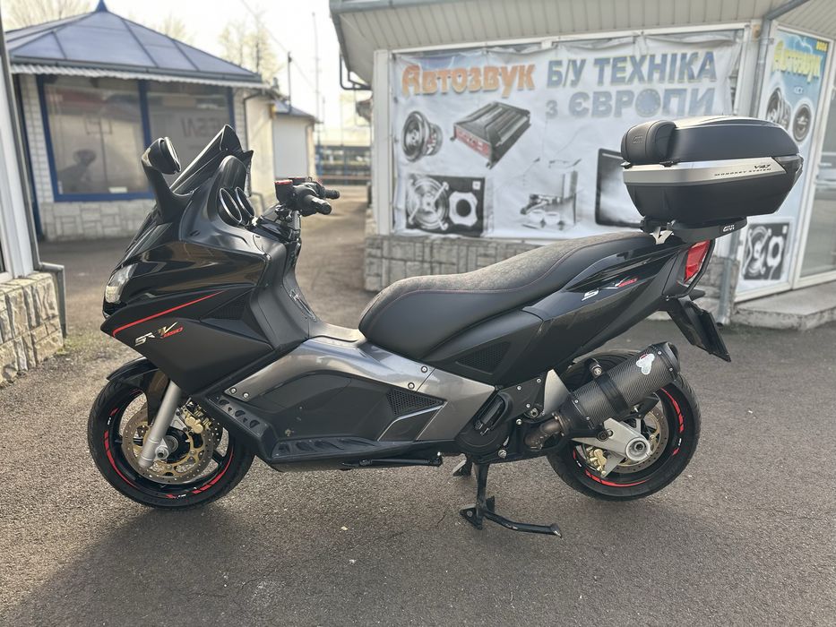 Aprilia srv850 максі скутер