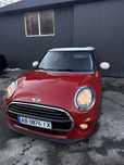 Mini Cooper hatch з панорамним дахом