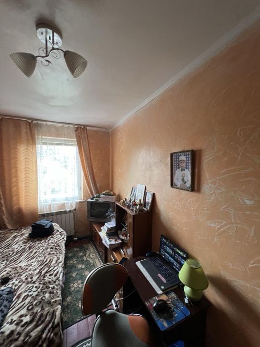 Продаж квартири не подалік Центру.