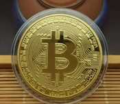 Монета Биткоин.  Монета YES.NO.Сувенир.