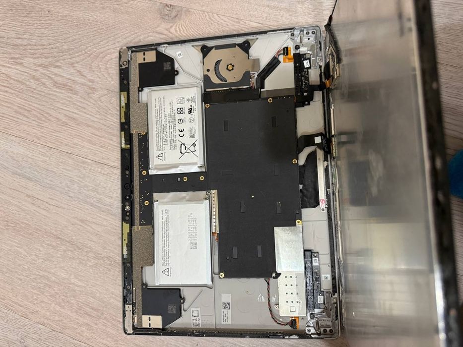 Ноутбук Microsoft surface book 1