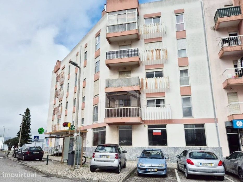 Loja para arrendar em Ouressa