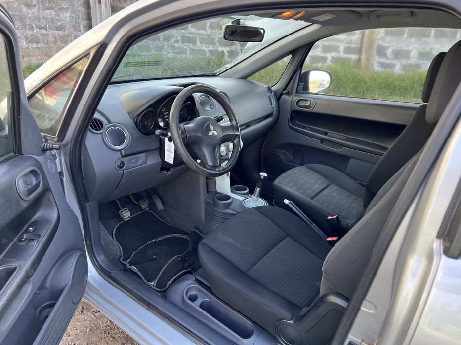 mitsubishi colt