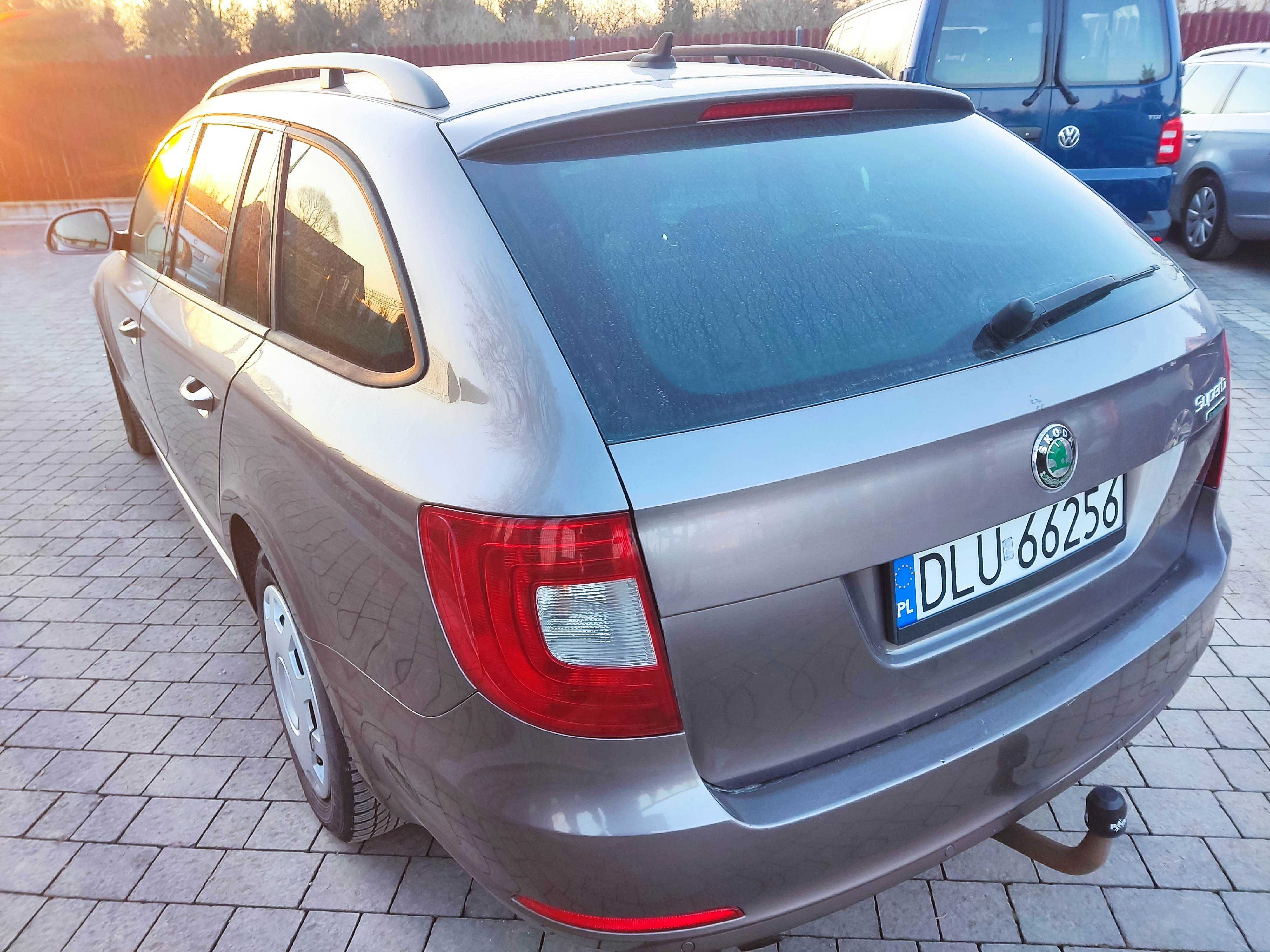 Wynajem samochodu Skoda Superb II  Kraków