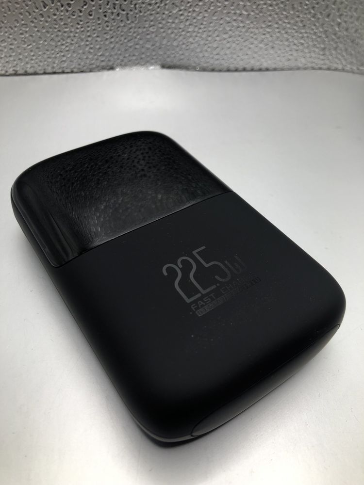 Power Bank 10000 mAh 22.5W z wyswietlaczem szybkie ładowanie