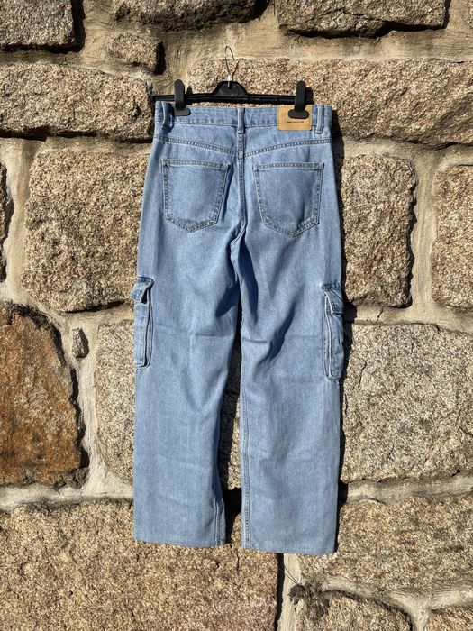 Calças denim estilo cargo