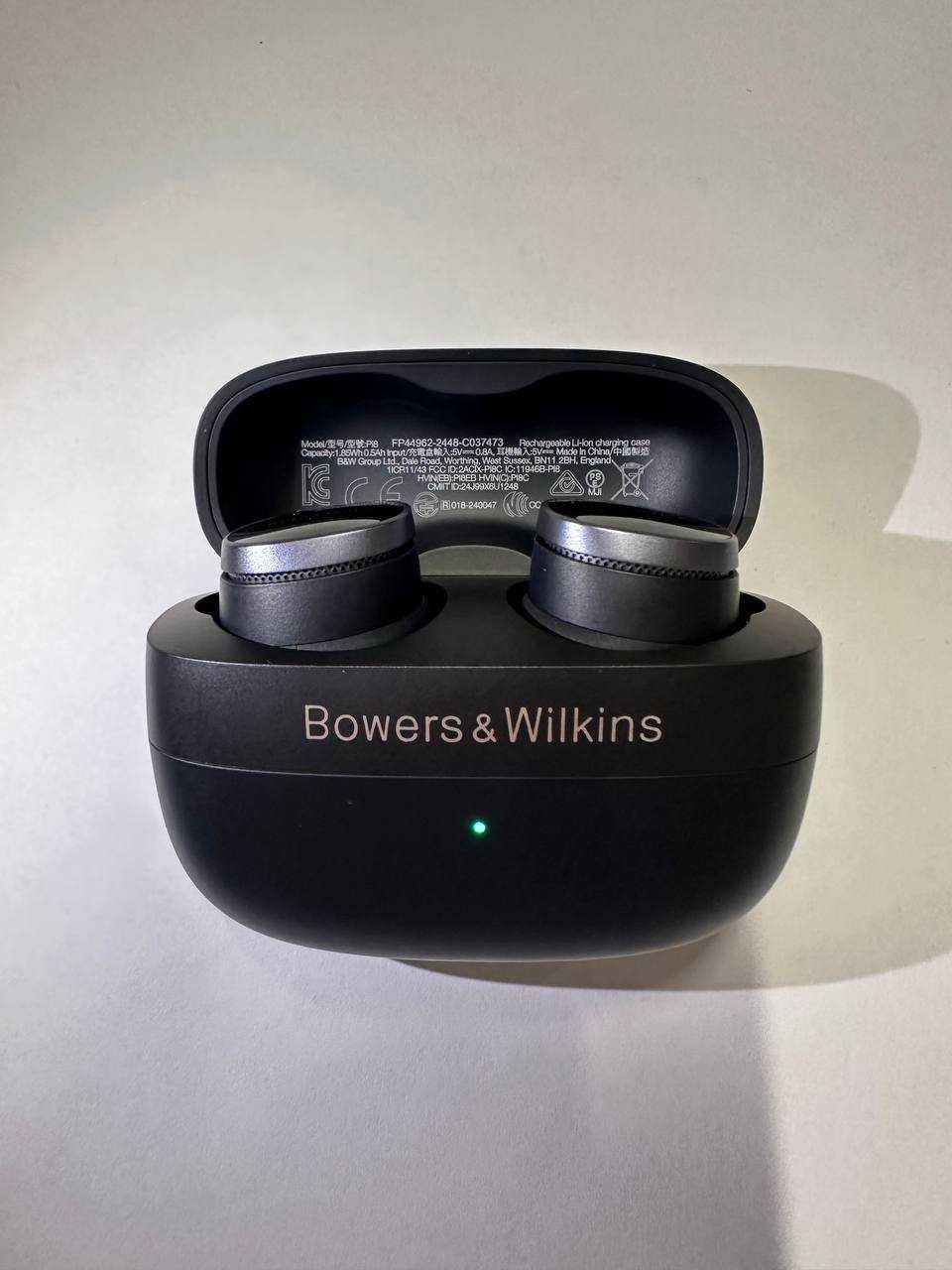 Бездротові TWS навушники Bowers & Wilkins Pi 8 Black
