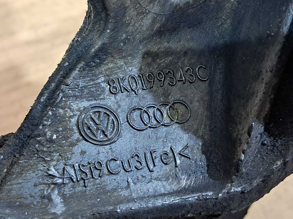 Poduszka silnika przód przednia 2.0 TDI AUDI A4 B8 A5 8T Q5 8R