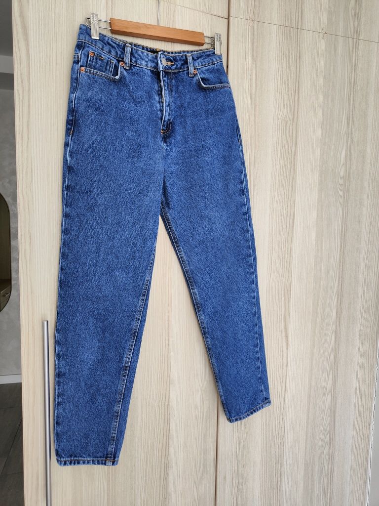 Niebieskie spodnie dżinsowe, boyfriend, Reserved, r. 36