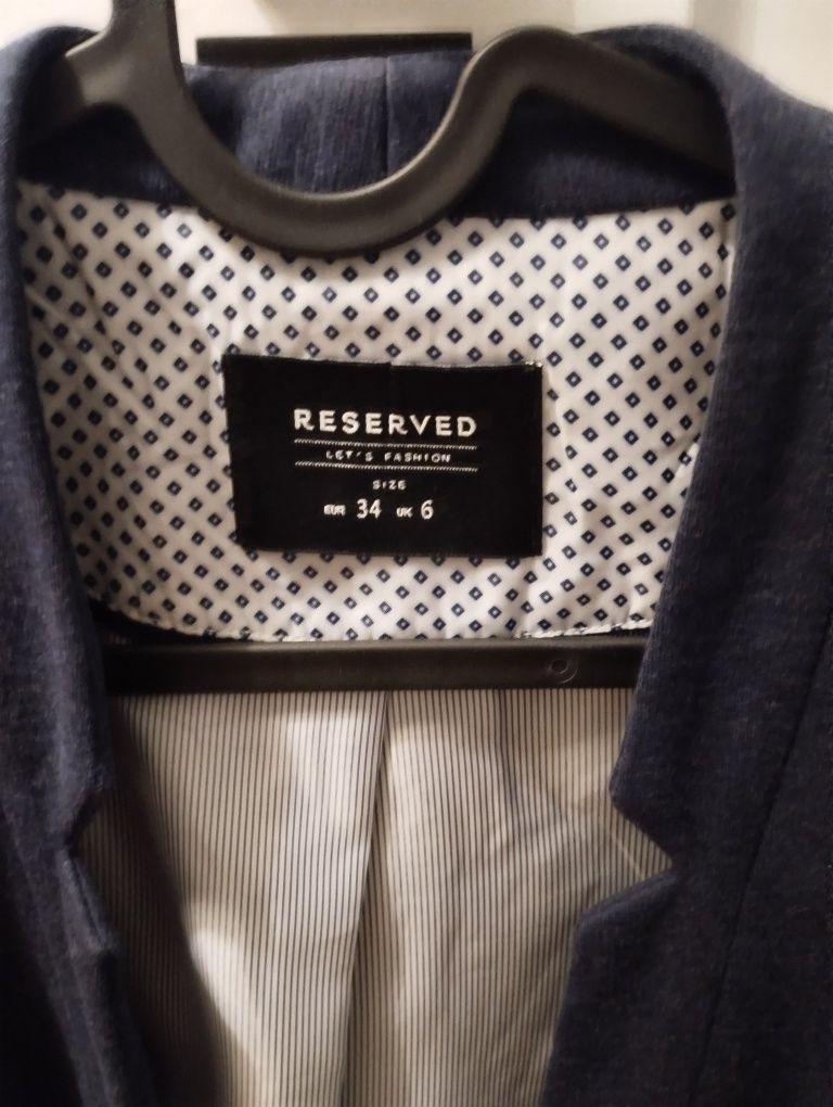 Granatowa marynarka Reserved 34