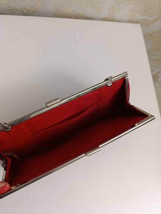 Красивый красивый клатч