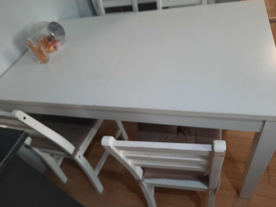 Stolik rozkładany bialy+4 krzesła