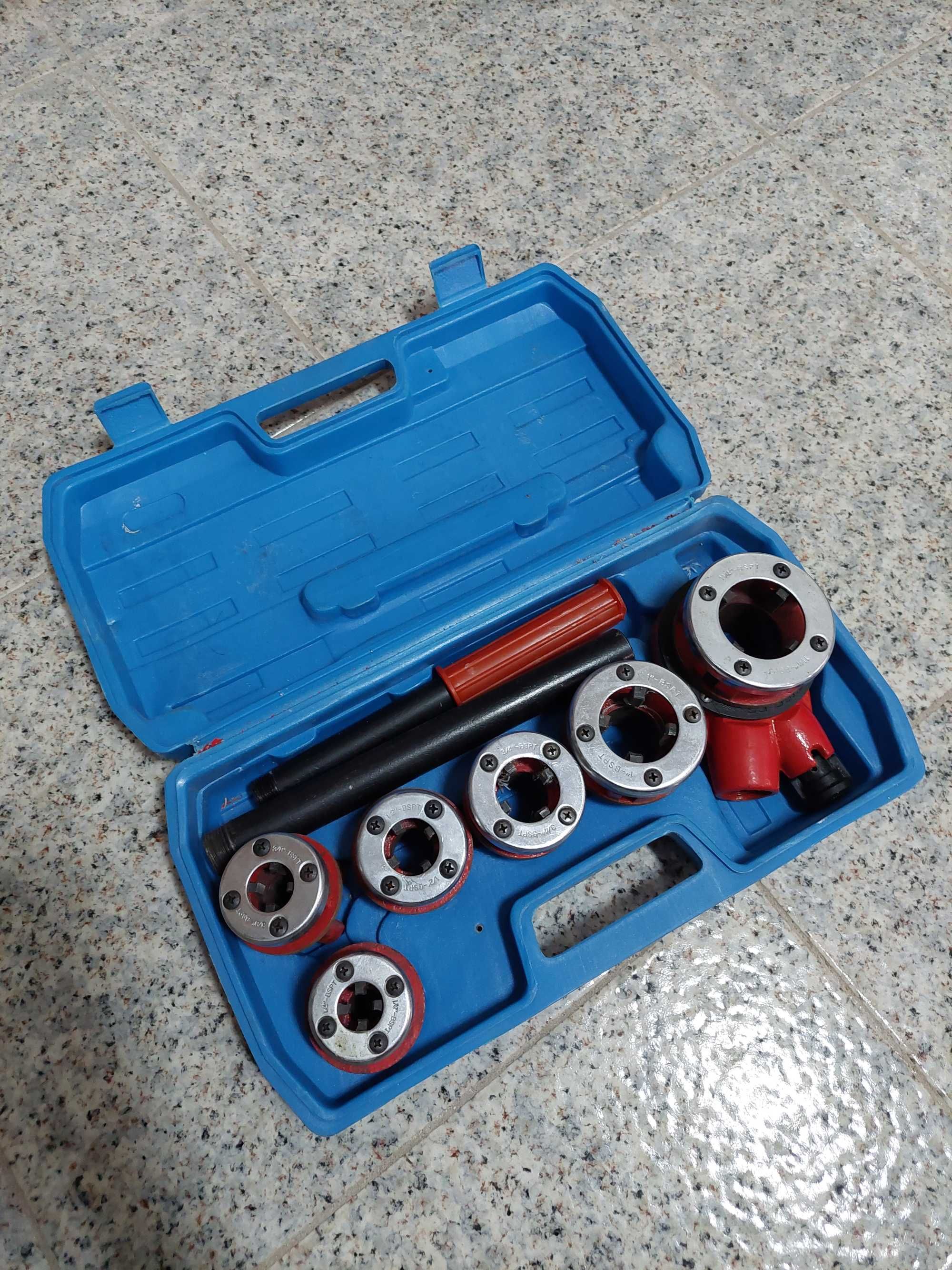 vendo máquina de fazer roscas