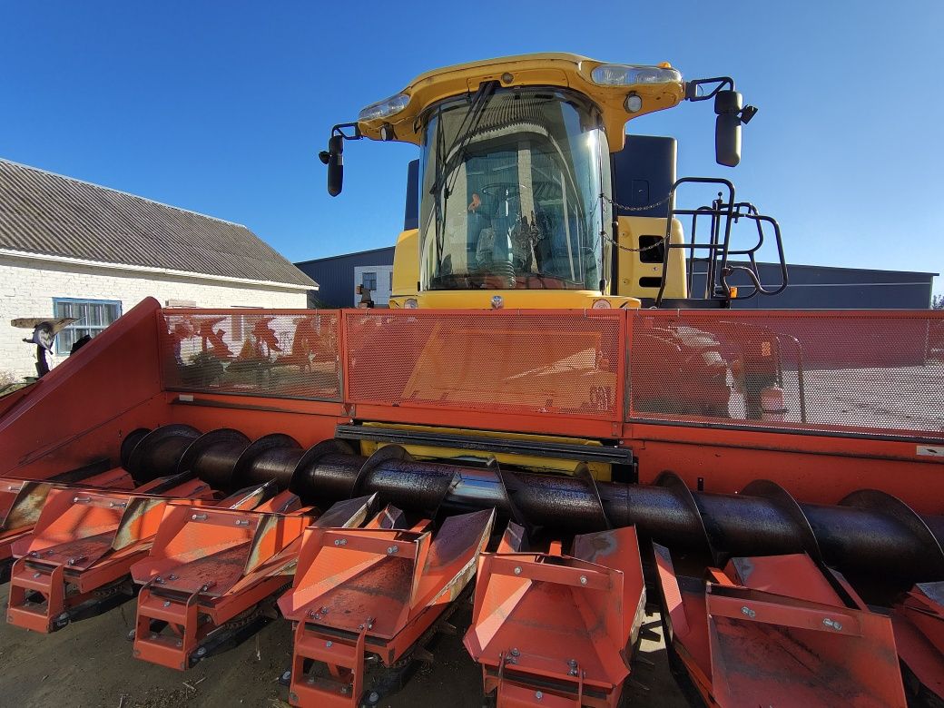 Зернозбиральний комбайн New Holland CX 8080 + 2 жатки та візок