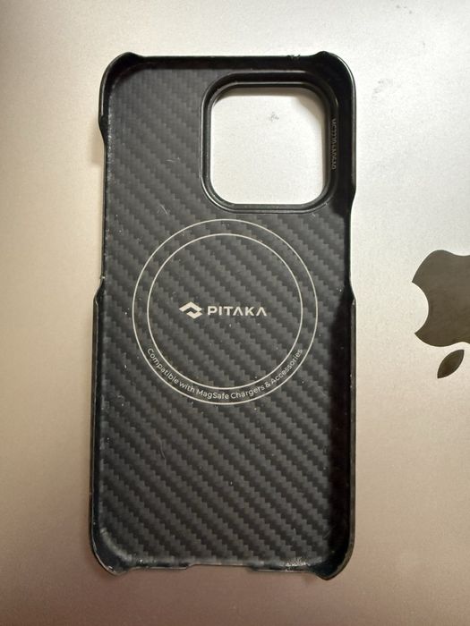 Чохол на айфон 14про pitaka