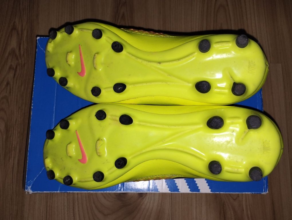 Buty Korki piłkarskie 39 Nike Magista Onda FG 24,5 cm