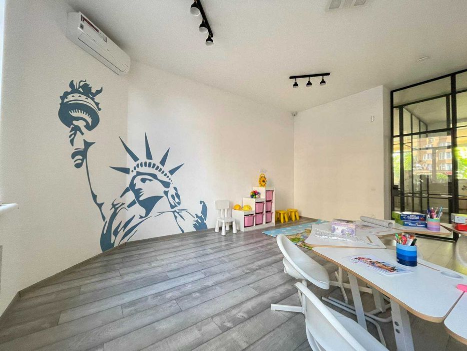 Комерційне приміщення 93 кв.м., ЖК "Софія Сіті", вул. Боголюбова, 42