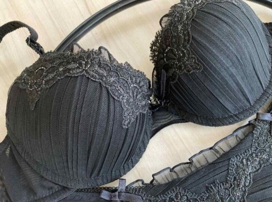 Дуже гарний комплект білизни від бренду Balaloum