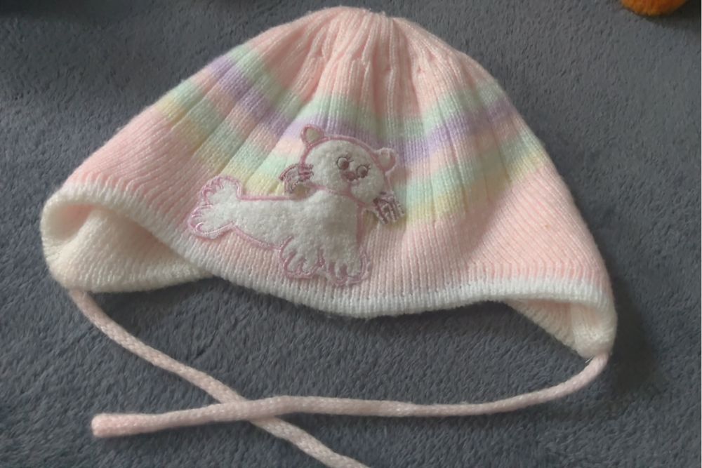 Czapka czapeczka zawiązywana jesień jesieniara