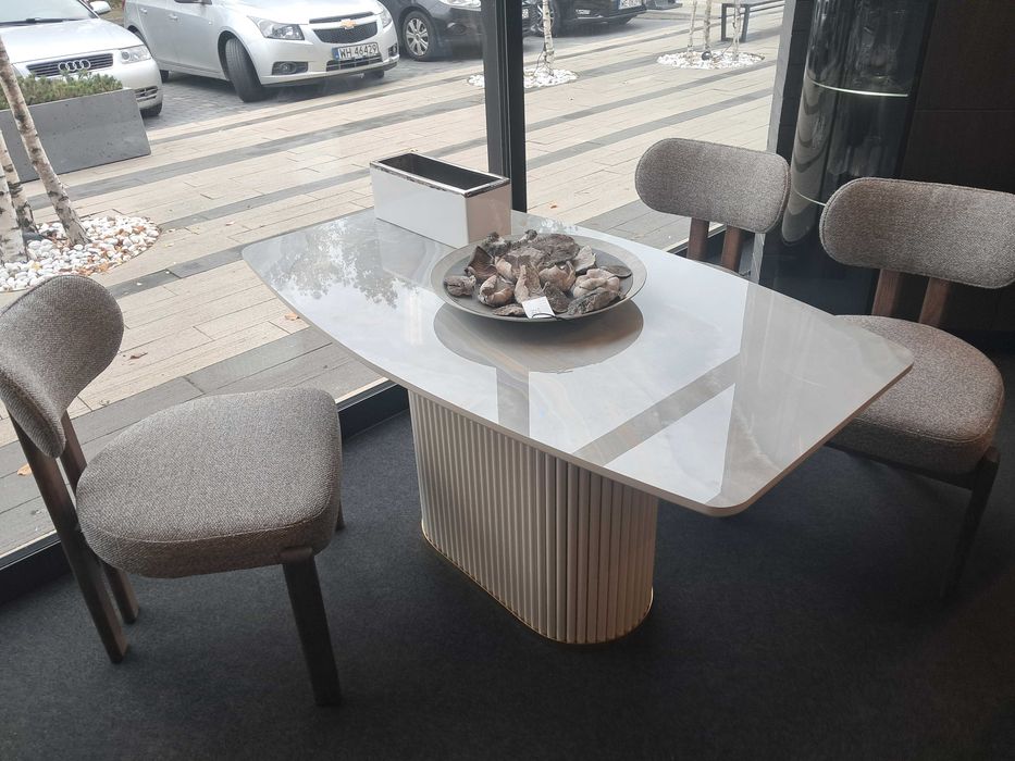 Stół 140x80 z blatem ze spieku kwarcowego