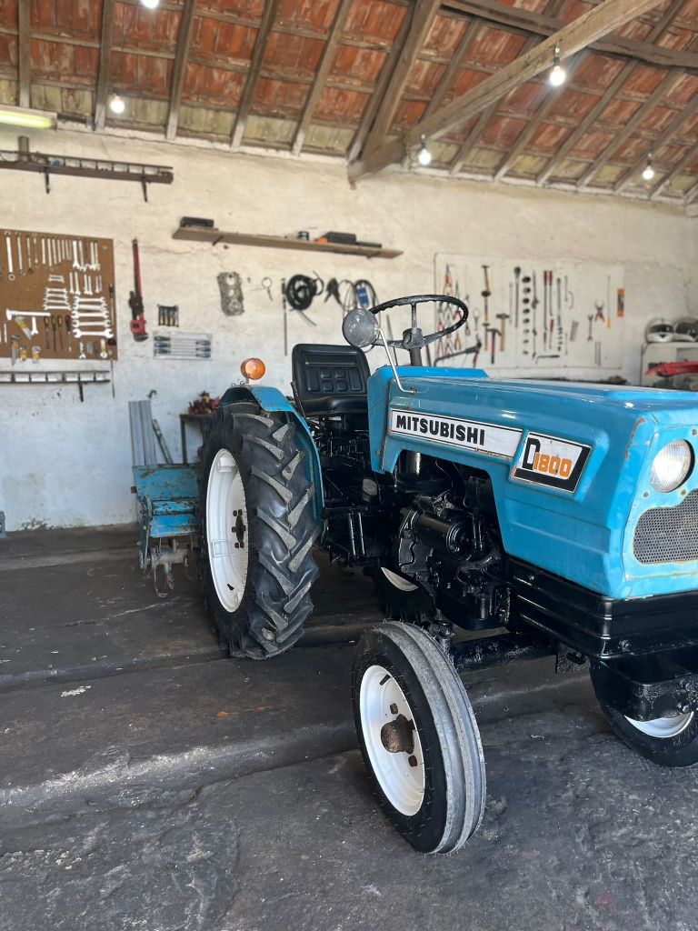 Mitsubishi D1800