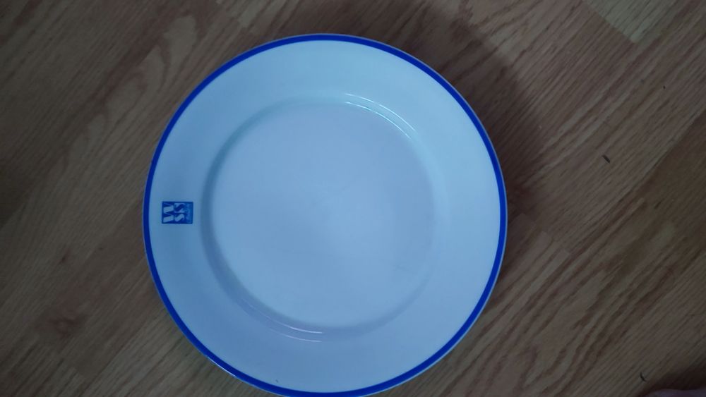 Stare talerze WSS Społem. Cena za 4 szt