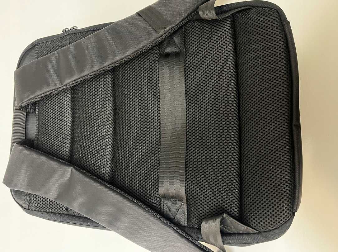 BLAUPUNKT plecak na laptopa 15.6 15,6 CONNECTED Z usb PREZENT