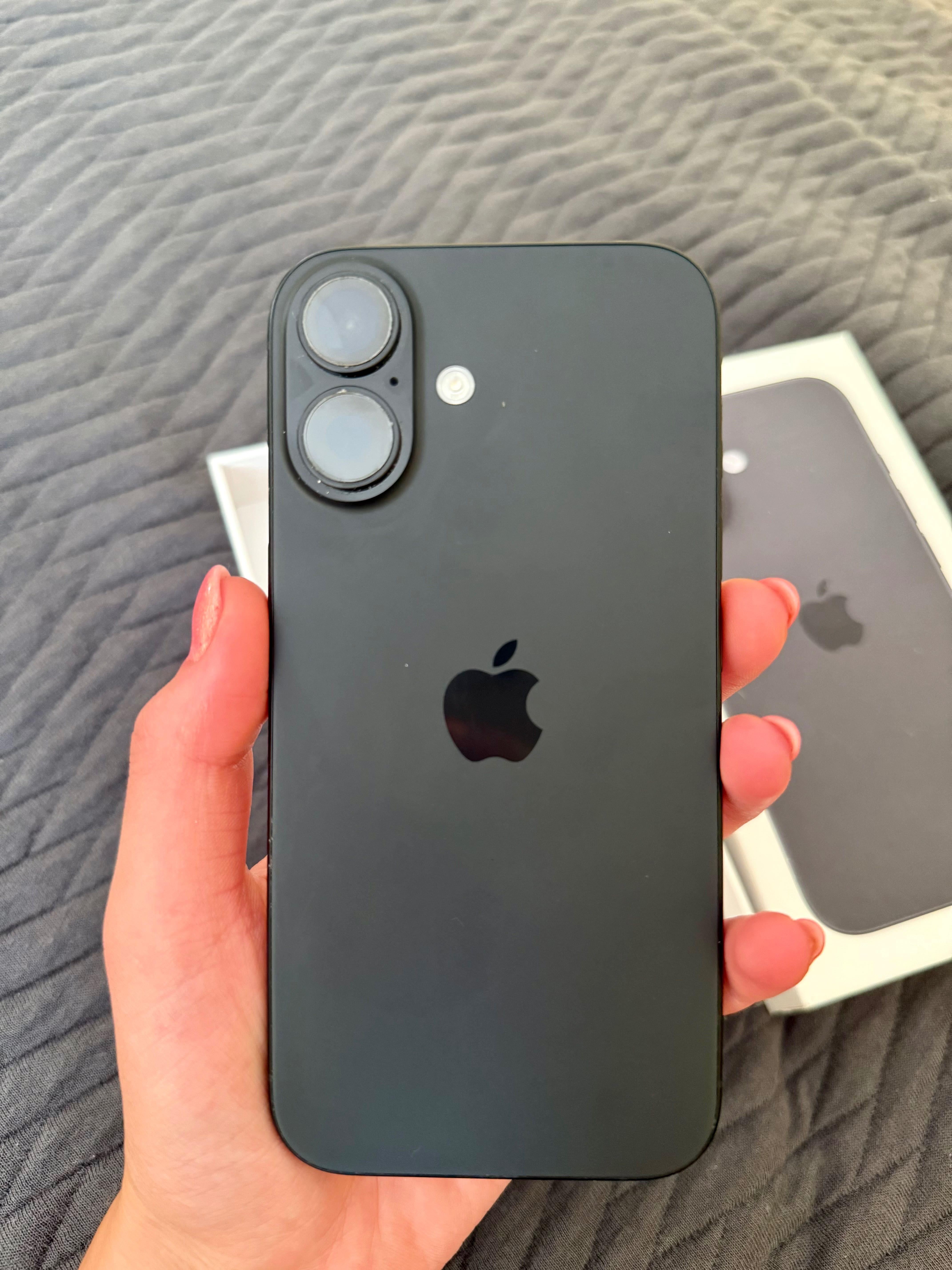 iPhone 16  Apple 256GB jak nowy 100% baterii