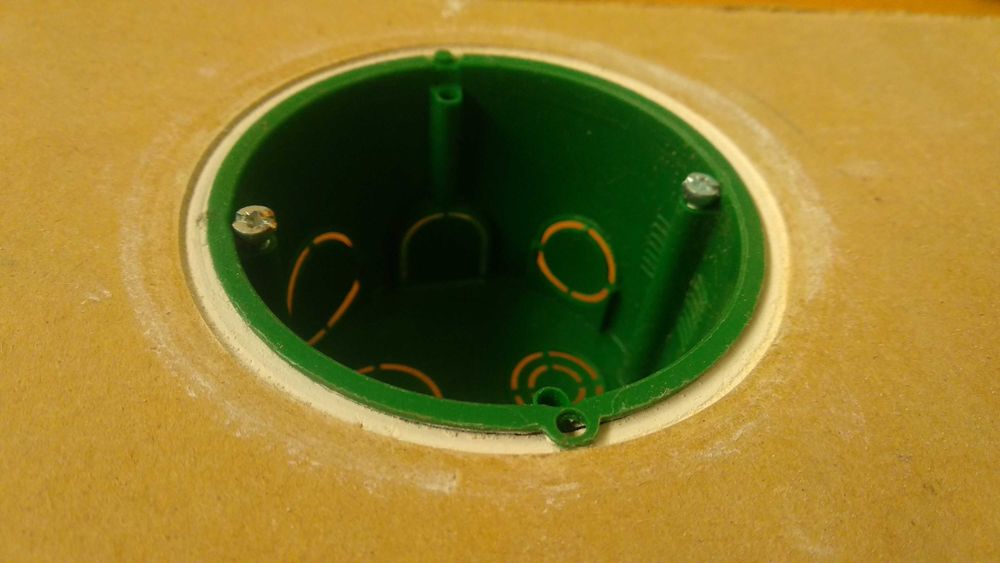 Фаскознімач / фаскосниматель для подрозетников 68-73 мм c кейсом