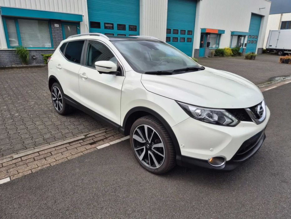 Nissan Qashqai      2015