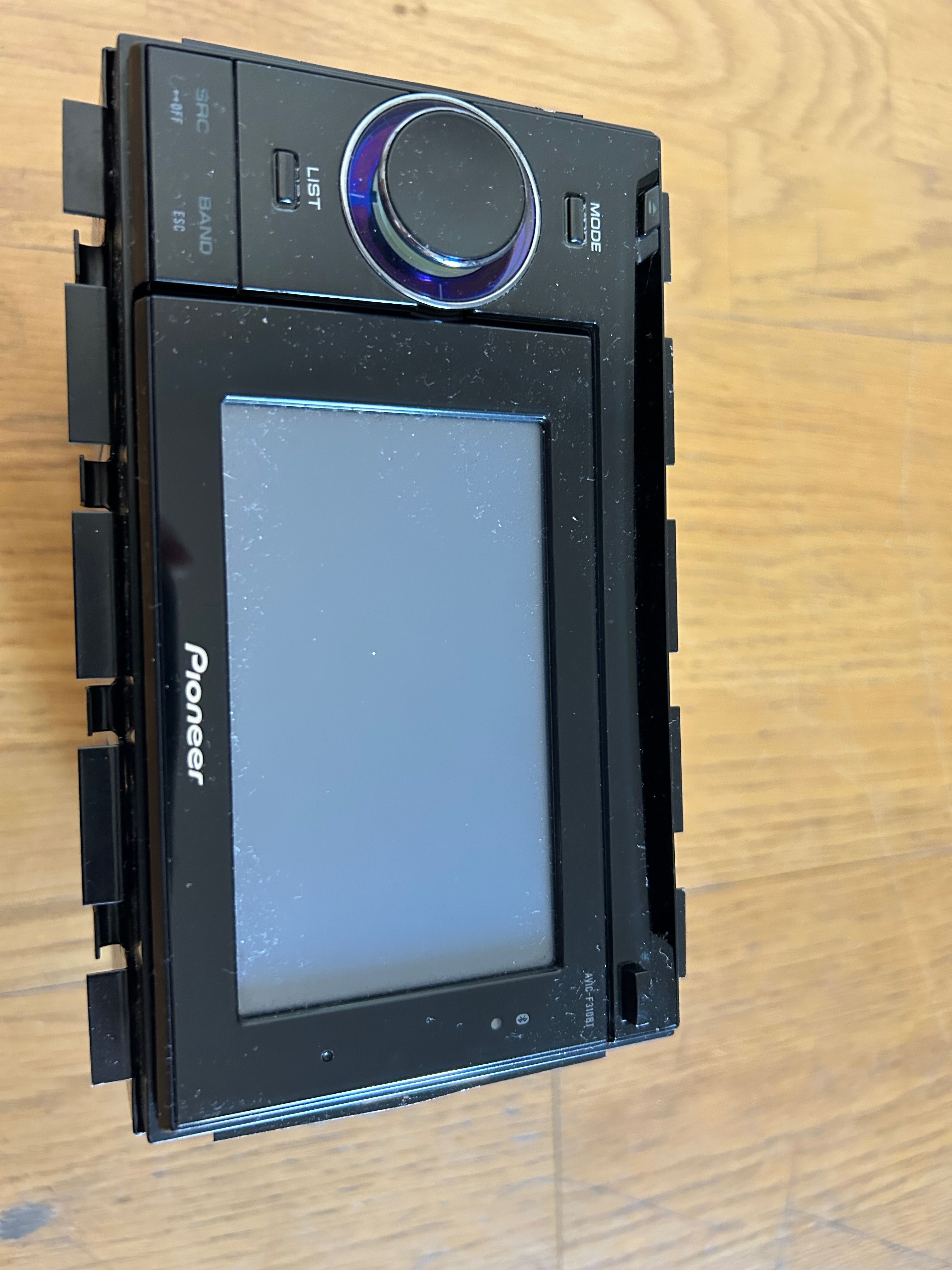 Rádio Auto Pioneer AVIC-F310BT