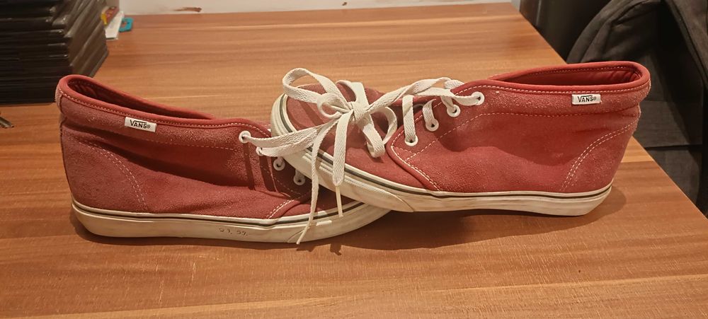 Buty Vans Chukka Low męskie 43 / US 9.5 czerwone zamszowe sneakersy