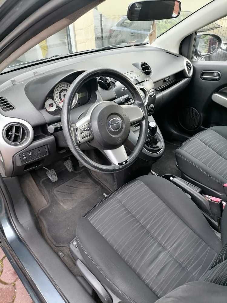 Mazda 2 1.3 86 KM 2010r.