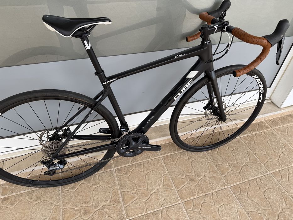 Bicicleta de estrada em carbono - disco