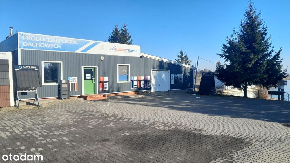 Budynek przy stacji paliw