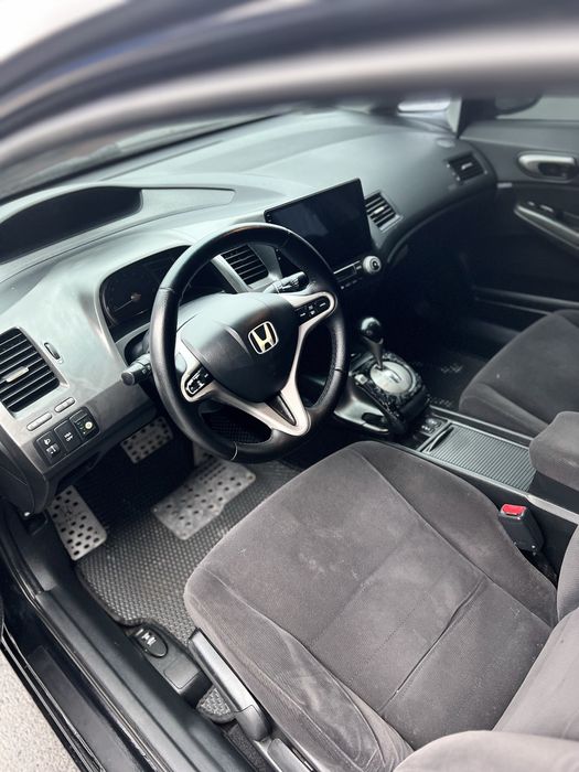 Продам Honda Civic 1.8 на автомате в отличном состоянии