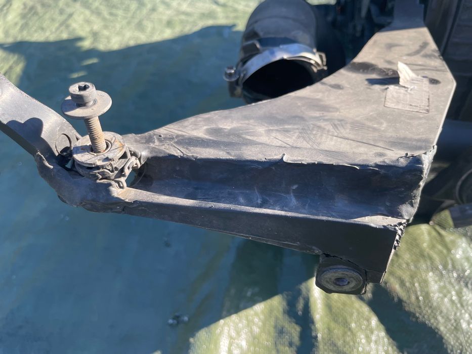 AUDI A4 B7 1.8 T 2.0 TFSI PAS pas przedni chłodnice  wentylatory belka