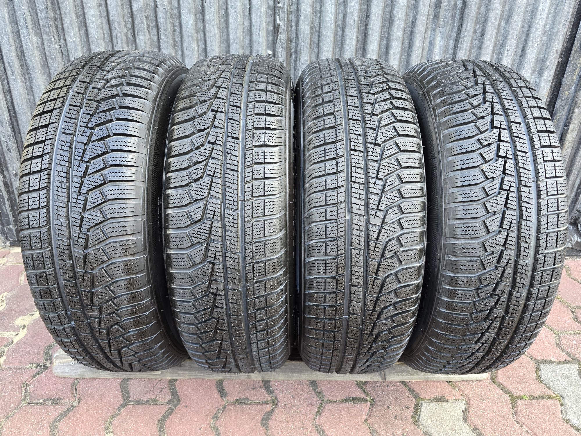 Felgi z oponami 215/70R16 Kia Sportage 5x114,3 Hyundai Tucson ix35