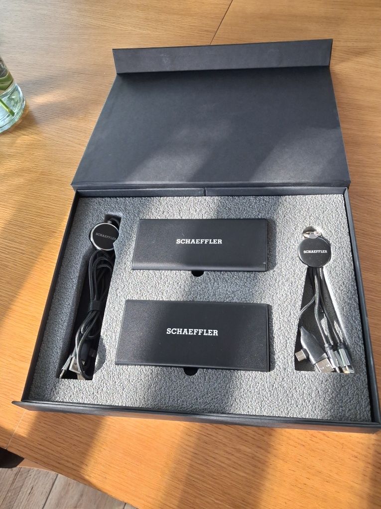 Powerbank nowy 2x