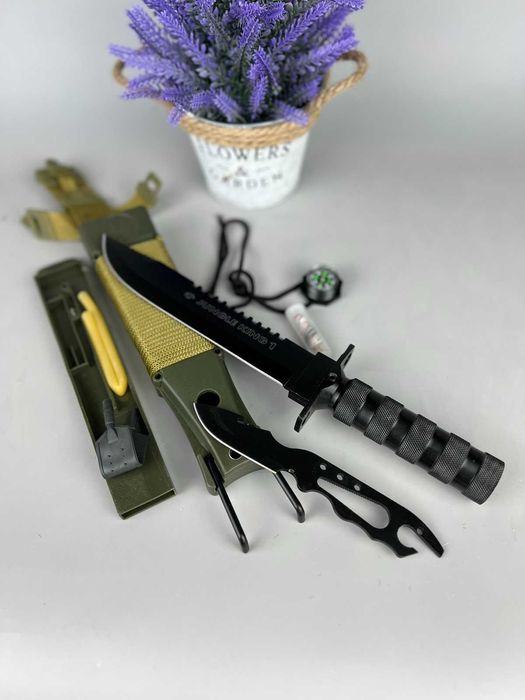 Ніж туристичний. Набір