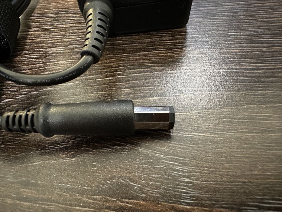 Блок живлення Dell-0NX061 (LA65NS2-00)