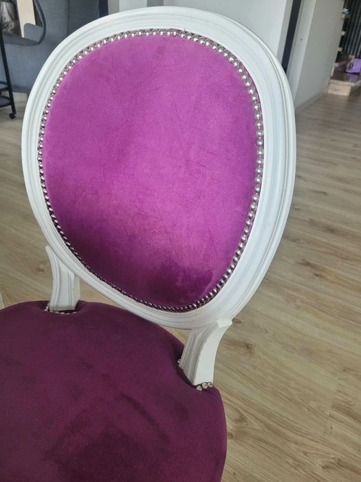 Zestaw mebli komoda, stół, krzesła