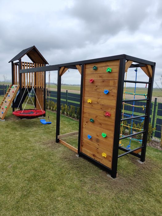 Domek drewniany dla dziecka, plac zabaw, prezent na zajączka,