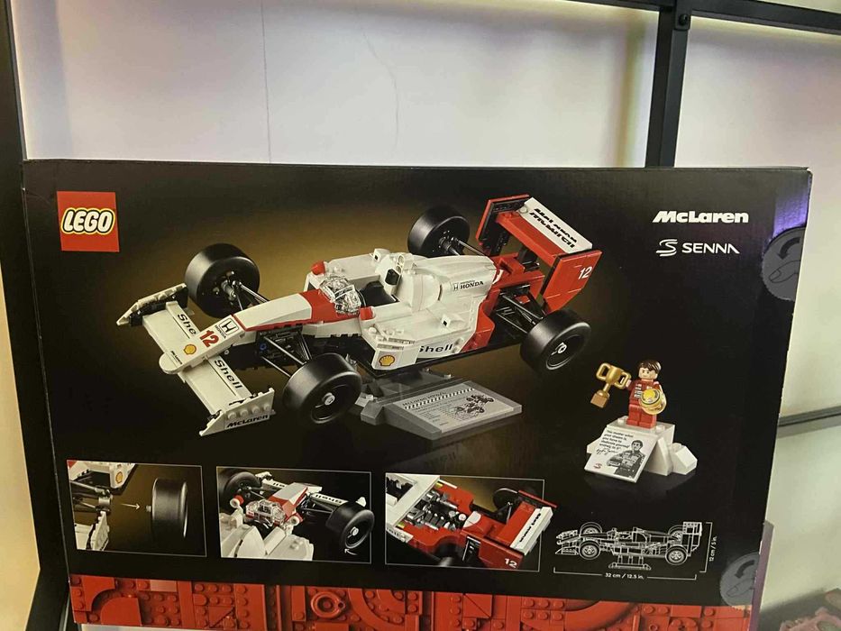 LEGO Icons McLaren MP4/4 e Ayrton Senna