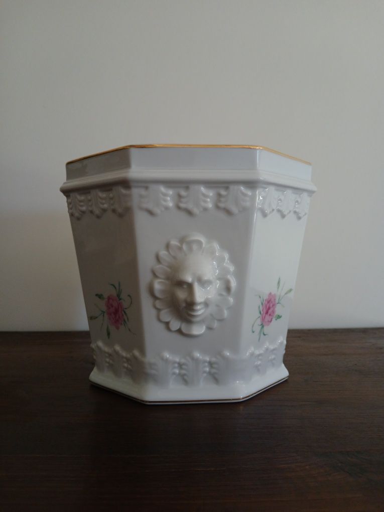 Vaso oitavado Vista Alegre. Bonito, raro e antigo