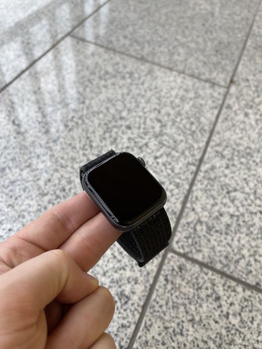 Apple Watch 4 44mm, Stan BDB