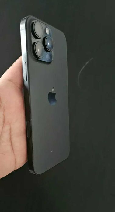 iPhone 16 Pro Max - 100% Bateria